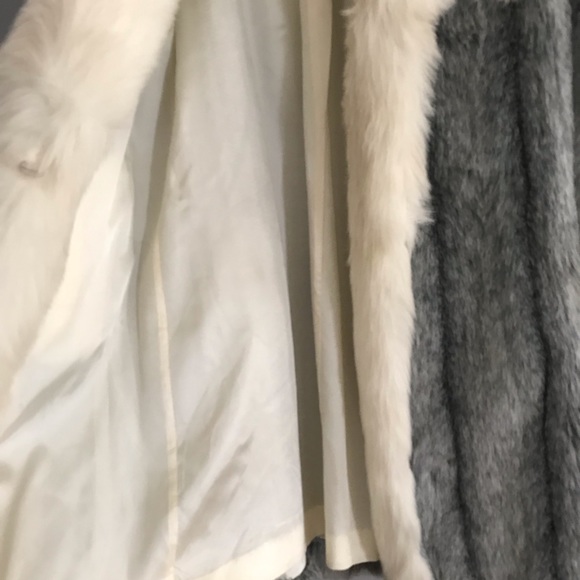 Rare Vintage 70s Rose Cloak & Suit Co Inc Mid-Length Gray Ivory Fur Coat Size 10 - Picture 6 of 15
